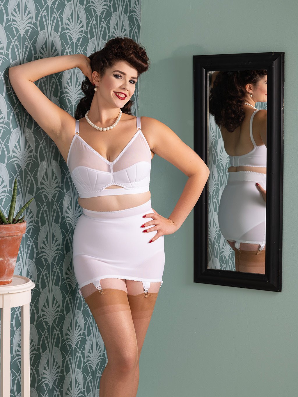 Trixie firm control girdle - The Fairy Tale Goes Retro
